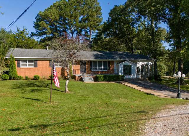 Property at 4155 Clifton Rd, Savannah, TN 38372, 3 beds, 2.5 baths