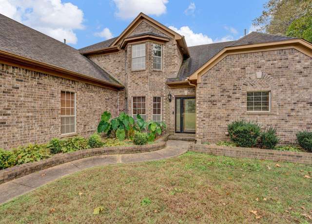 Property at 8939 Youngblood Rd, Olive Branch, MS 38654, 5 beds, 4.5 baths