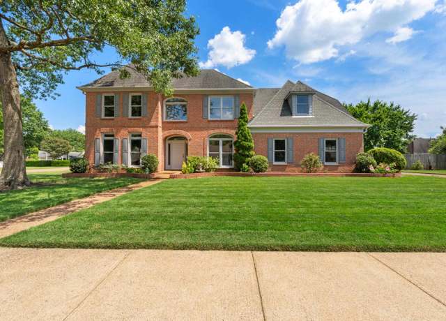 Property at 916 Joe Dr, Collierville, TN 38017, 4 beds, 2.5 baths