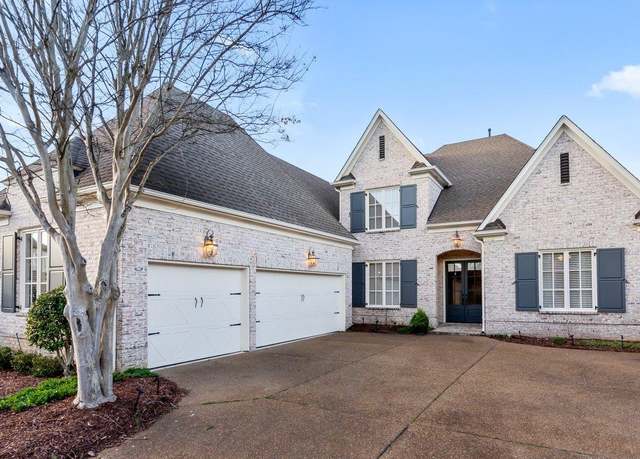 Property at 1892 Penshurst Dr, Collierville, TN 38017, 4 beds, 3.5 baths