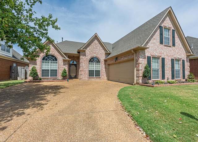 Property at 10538 N Ashglen Cir N, Collierville, TN 38017, 3 beds, 2 baths