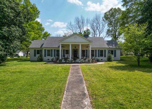 Property at 205 Church St, Somerville, TN 38068, 5 beds, 4.5 baths