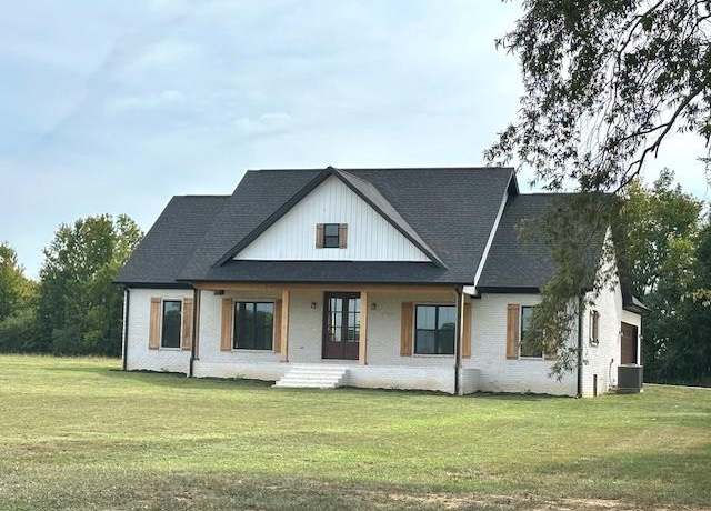 Property at 20 Belvedere Cir, Savannah, TN 38372, 3 beds, 2 baths