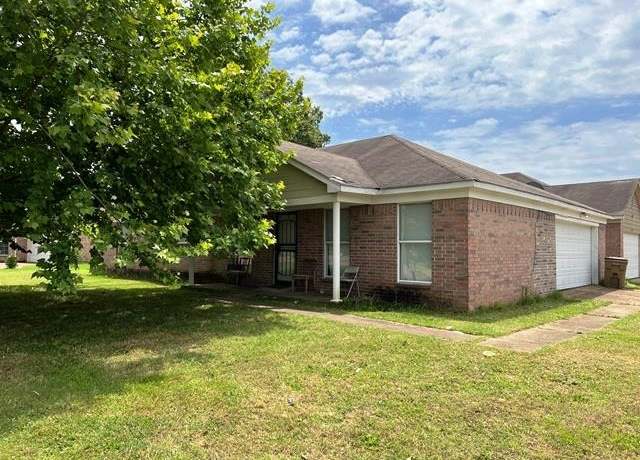 Property at 4339 Waverly Farms Rd, Millington, TN 38053, 4 beds, 2 baths
