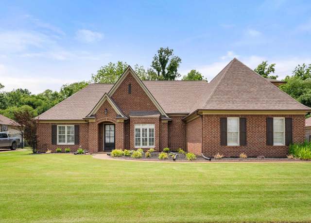 Property at 125 Huntington Dr, Rossville, TN 38066, 4 beds, 3 baths