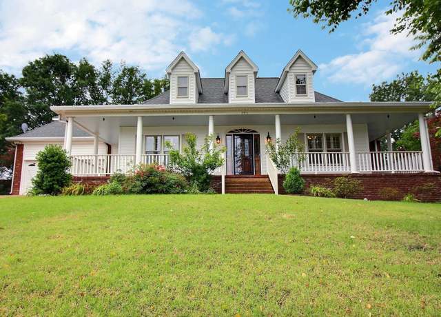 Property at 791 Autumn Winds Dr, Collierville, TN 38017, 4 beds, 3 baths