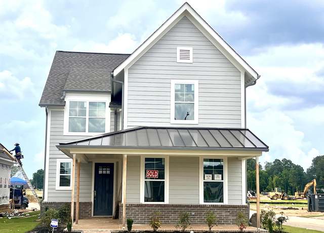 Property at 4848 Lyla Ln, Collierville, TN 38017, 4 beds, 2.5 baths