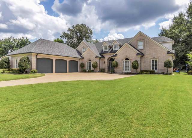 Property at 8945 Cedar Hollow Cv, Cordova, TN 38016, 6 beds, 3.5 baths