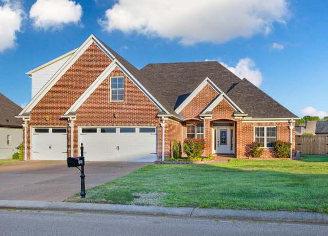 Property at 325 Fairoaks Dr, Oakland, TN 38060, 4 beds, 3 baths