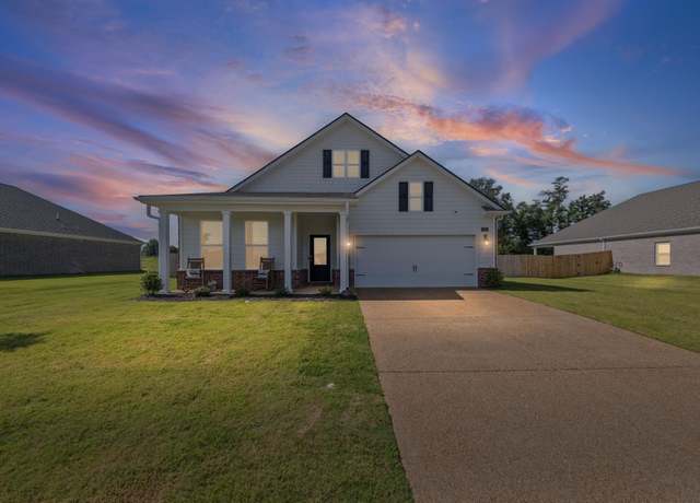 Property at 15 Lilac Cv, Somerville, TN 38068, 4 beds, 2 baths