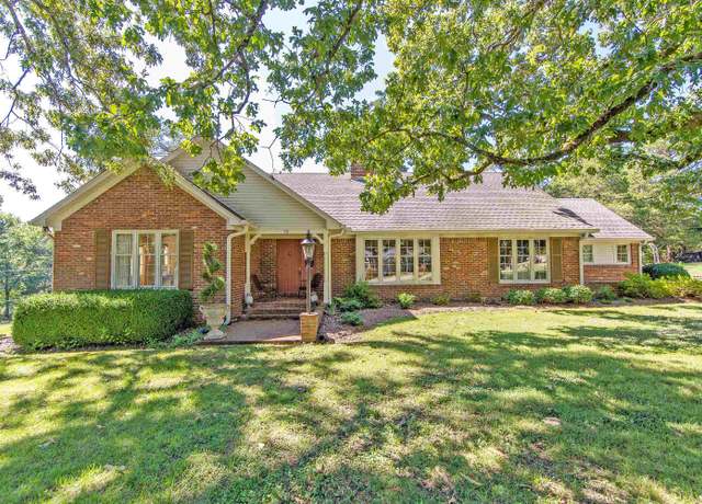 Property at 70 Yeiser Dr, Savannah, TN 38372, 4 beds, 3 baths