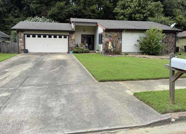 Property at 2333 Curbertson St, Bartlett, TN 38134, 2 beds, 1.5 baths