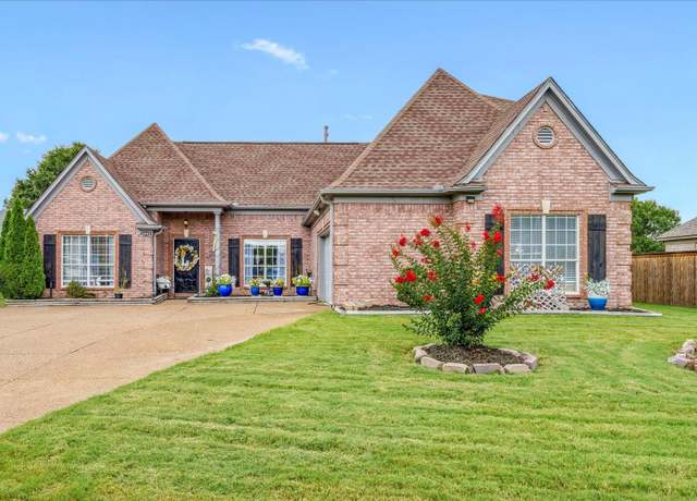 Property at 6492 Royal Valley Dr, Bartlett, TN 38135, 4 beds, 3 baths