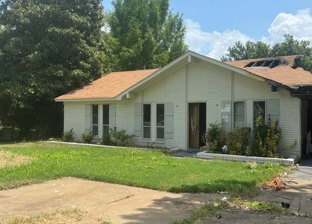 Property at 3160 Range Line Ave, Memphis, TN 38127, 3 beds, 2 baths