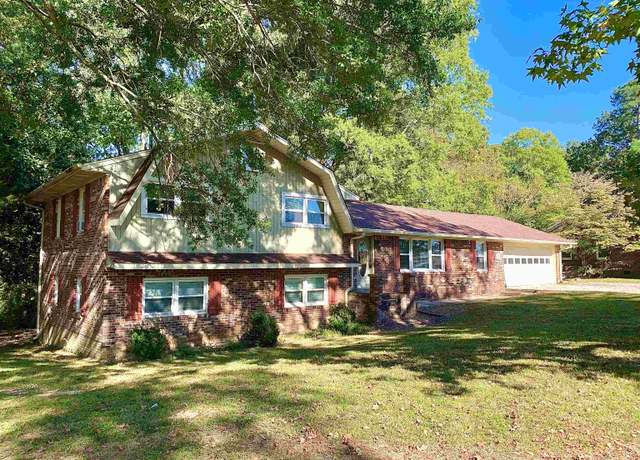 Property at 1038 Lake St, Bolivar, TN 38008-2408, 4 beds, 2 baths