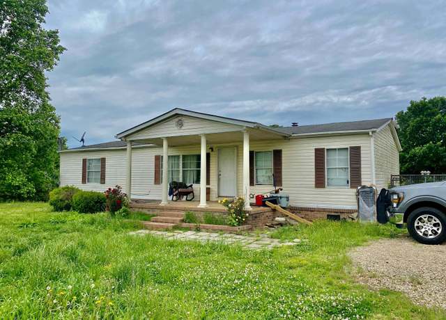 Property at 10895 18 Hwy S, Bolivar, TN 38008-3633, 3 beds, 2 baths
