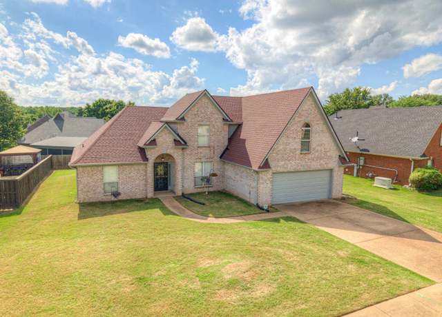 Property at 4501 Greencedar Ln, Bartlett, TN 38135, 4 beds, 3 baths