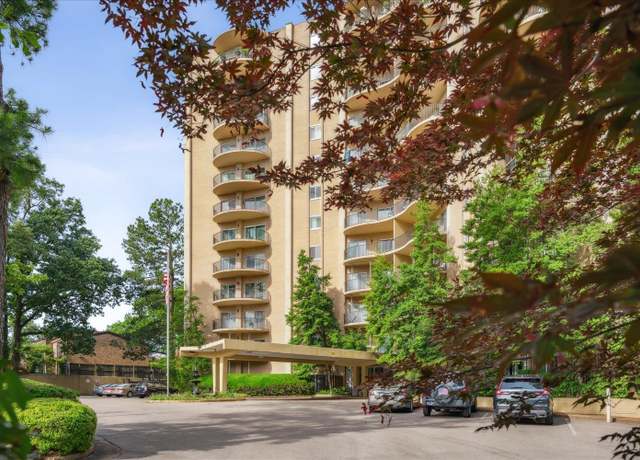 Property at 475 N Highland St Unit 1K, Memphis, TN 38122, 2 beds, 2 baths