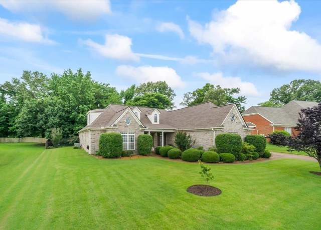 Property at 9217 S Forest Island Dr, Collierville, TN 38017, 4 beds, 3.5 baths