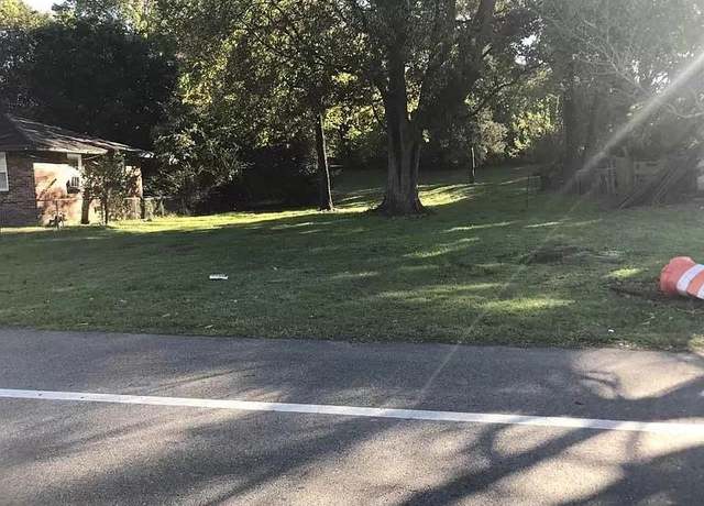 Property at 51 W Brooks Rd, Memphis, TN 38109
