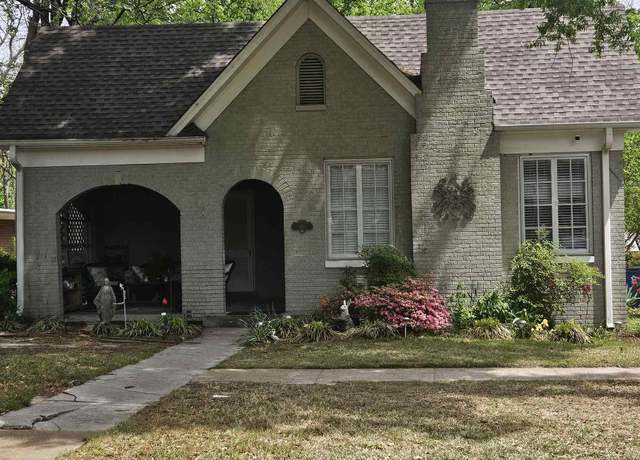 Property at 412 Main St S, Covington, TN 38019, 2 beds, 1.5 baths