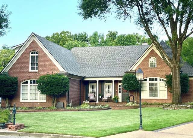 Property at 10414 Page Manor Cv, Collierville, TN 38017, 5 beds, 4.5 baths