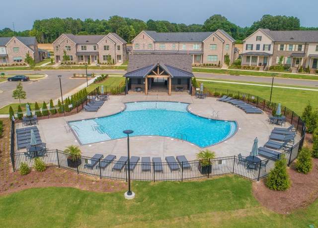 Property at 877 Ufton Aly, Collierville, TN 38017, 3 beds, 2.5 baths