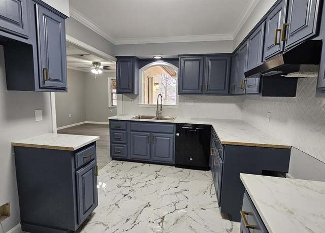 Property at 3549 Merritt St, Memphis, TN 38128, 3 beds, 1.5 baths