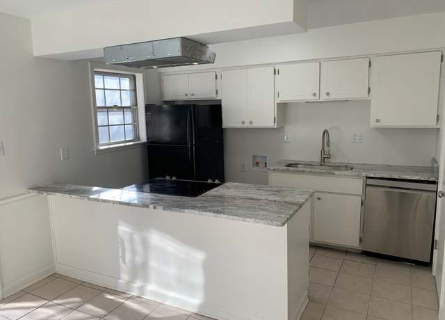 Property at 5730 Quince Rd #5, Memphis, TN 38119, 2 beds, 1.5 baths