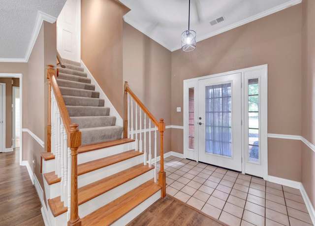 Property at 6516 Stone Lake Dr, Bartlett, TN 38135, 3 beds, 2 baths