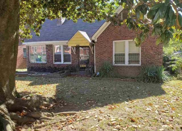 Property at 2421 Arlington Ave, Memphis, TN 38114, 4 beds, 2 baths