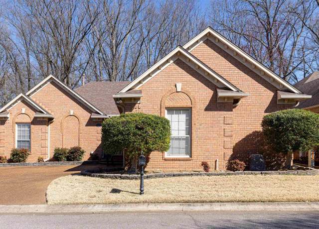 Property at 1882 Woodchase Glen Dr, Memphis, TN 38016, 3 beds, 2 baths