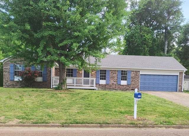Property at 6085 Ivanhoe Rd, Bartlett, TN 38134, 4 beds, 2 baths