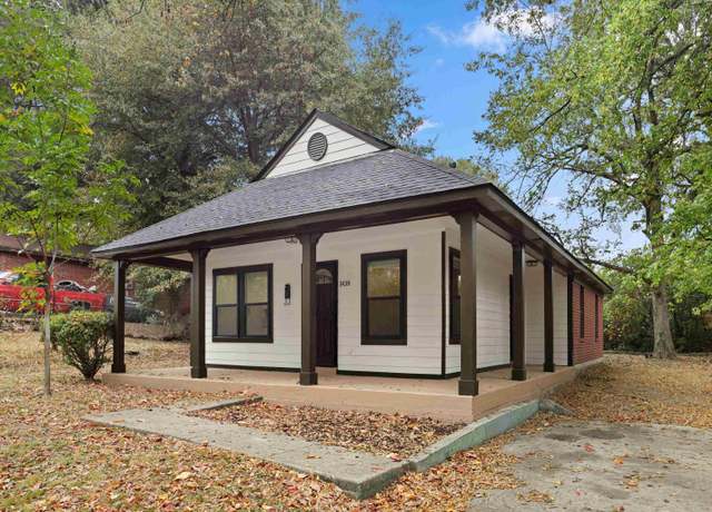 Property at 1438 Silver St, Memphis, TN 38106, 3 beds, 2 baths