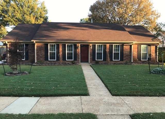 Property at 6352 Barwick Dr, Bartlett, TN 38134, 3 beds, 2 baths