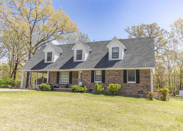 Property at 142 Treece St, Selmer, TN 38375, 3 beds, 3 baths