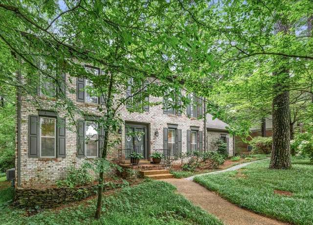 Property at 8225 Beekman Pl, Germantown, TN 38139, 4 beds, 2.5 baths