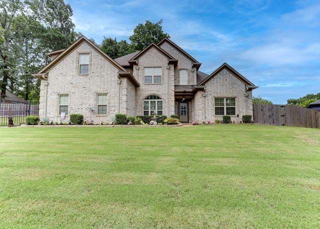 Property at 205 Countryside Dr, Oakland, TN 38060, 5 beds, 3 baths