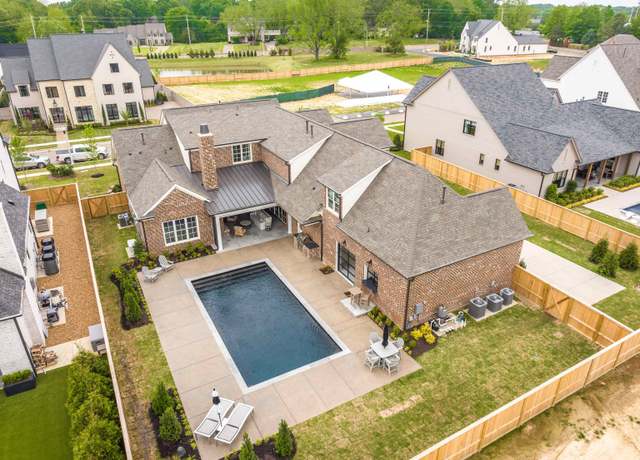 Property at 3232 Caddis Ln, Germantown, TN 38138, 5 beds, 5.5 baths