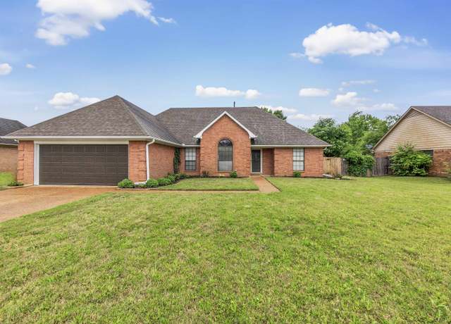 Property at 3715 Oakmoor Cir, Bartlett, TN 38135, 3 beds, 2 baths