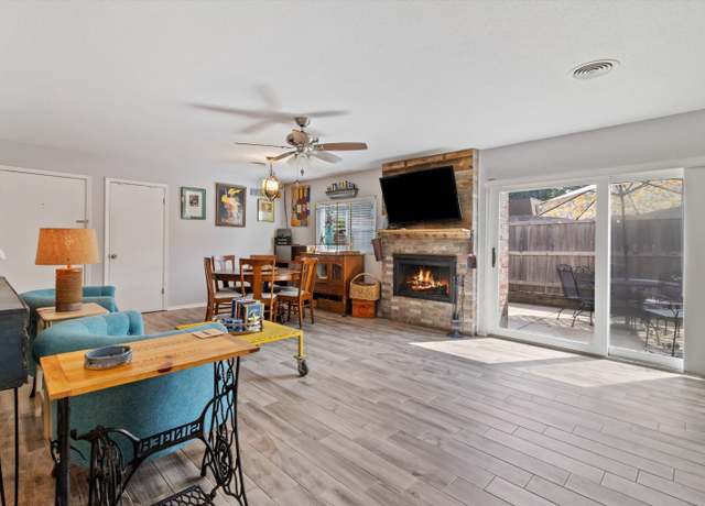 Property at 6578 S Poplar Woods Cir S #1, Germantown, TN 38138, 3 beds, 2 baths