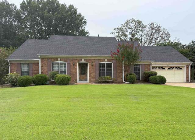 Property at 7637 Cross Village Dr, Germantown, TN 38138, 4 beds, 3 baths