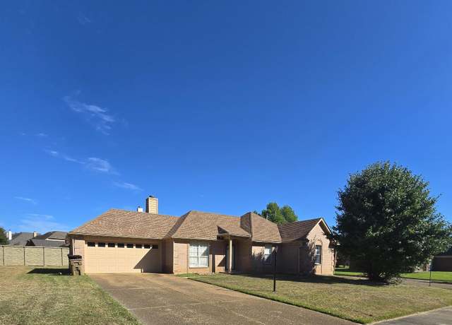 Property at 4826 Callaway Hills Dr, Memphis, TN 38125, 4 beds, 2 baths