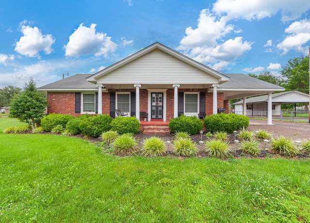 Property at 25 Daniel St, Savannah, TN 38372-3538, 3 beds, 2 baths