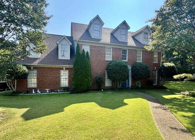 Property at 132 Plantation Gate Cv, Memphis, TN 38018, 4 beds, 2.5 baths