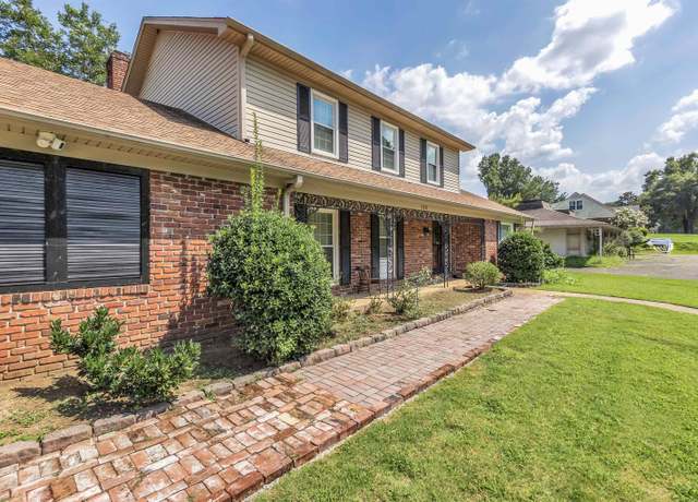 Property at 120 Grove Dale St, Memphis, TN 38120, 4 beds, 3 baths