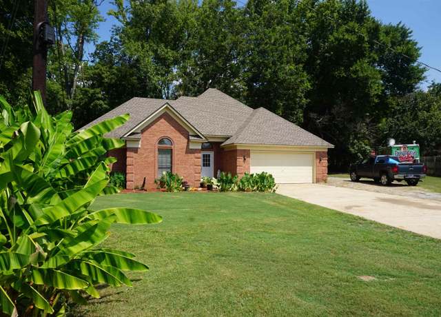 Property at 52 Belks Cv, Atoka, TN 38004, 3 beds, 2 baths