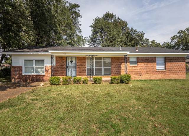 Property at 974 E Holmes Rd, Memphis, TN 38116, 3 beds, 2 baths