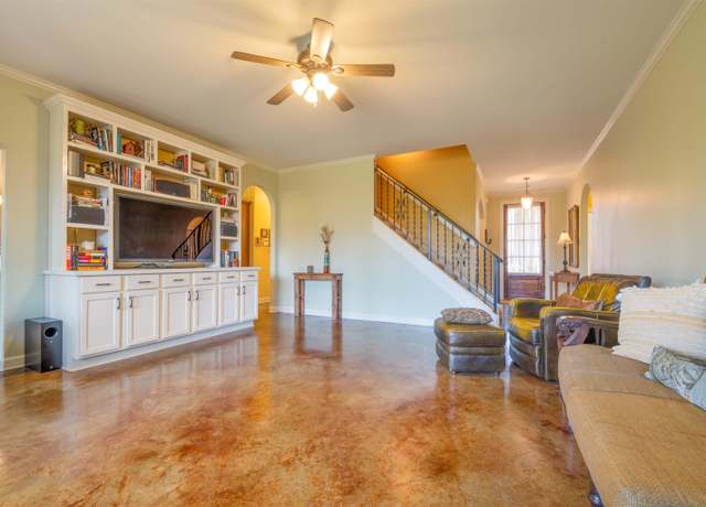 Property at 12179 S Shady Tree Ln, Arlington, TN 38002, 4 beds, 3.5 baths