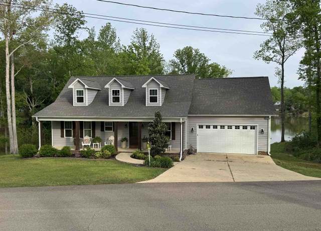 Property at 127 Sycamore St, Adamsville, TN 38310-0000, 3 beds, 2.5 baths